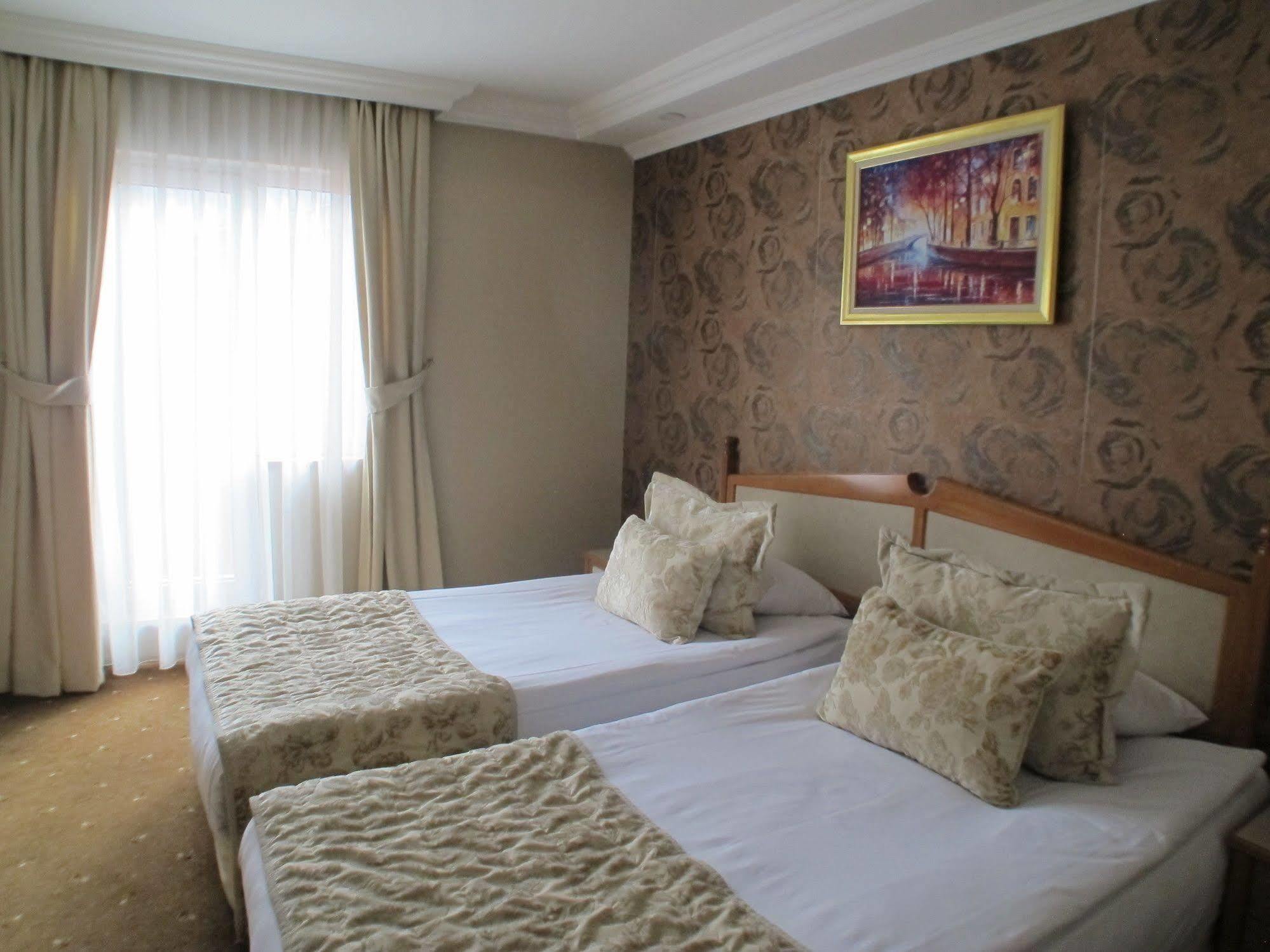 Ankara Royal Hotel Bagian luar foto